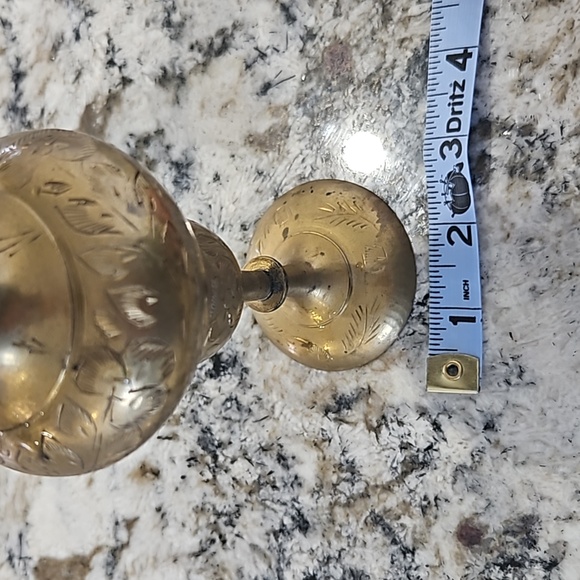Vintage brass vase - Picture 2 of 3